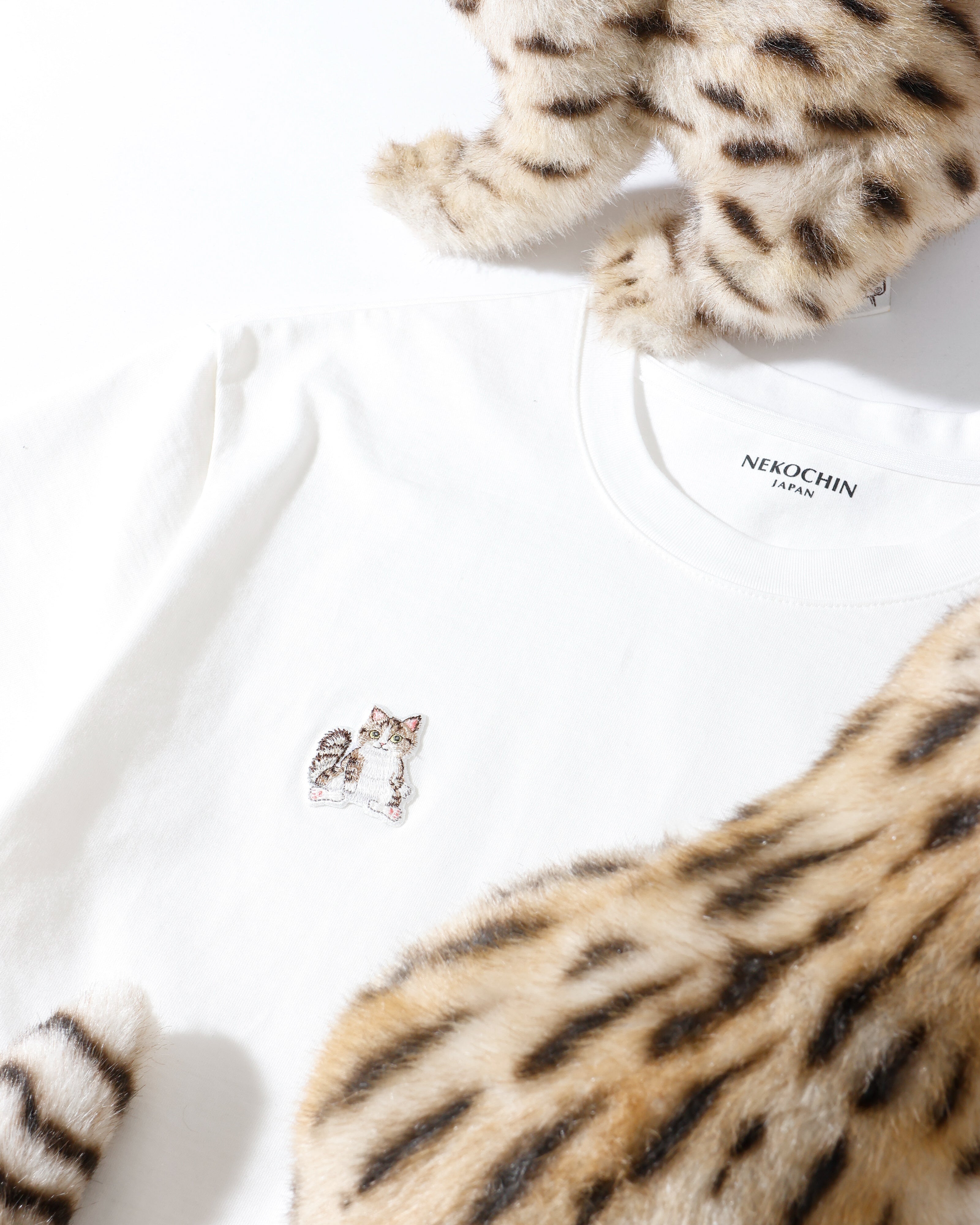 クラッシックフィット コットン NEKO Tシャツ